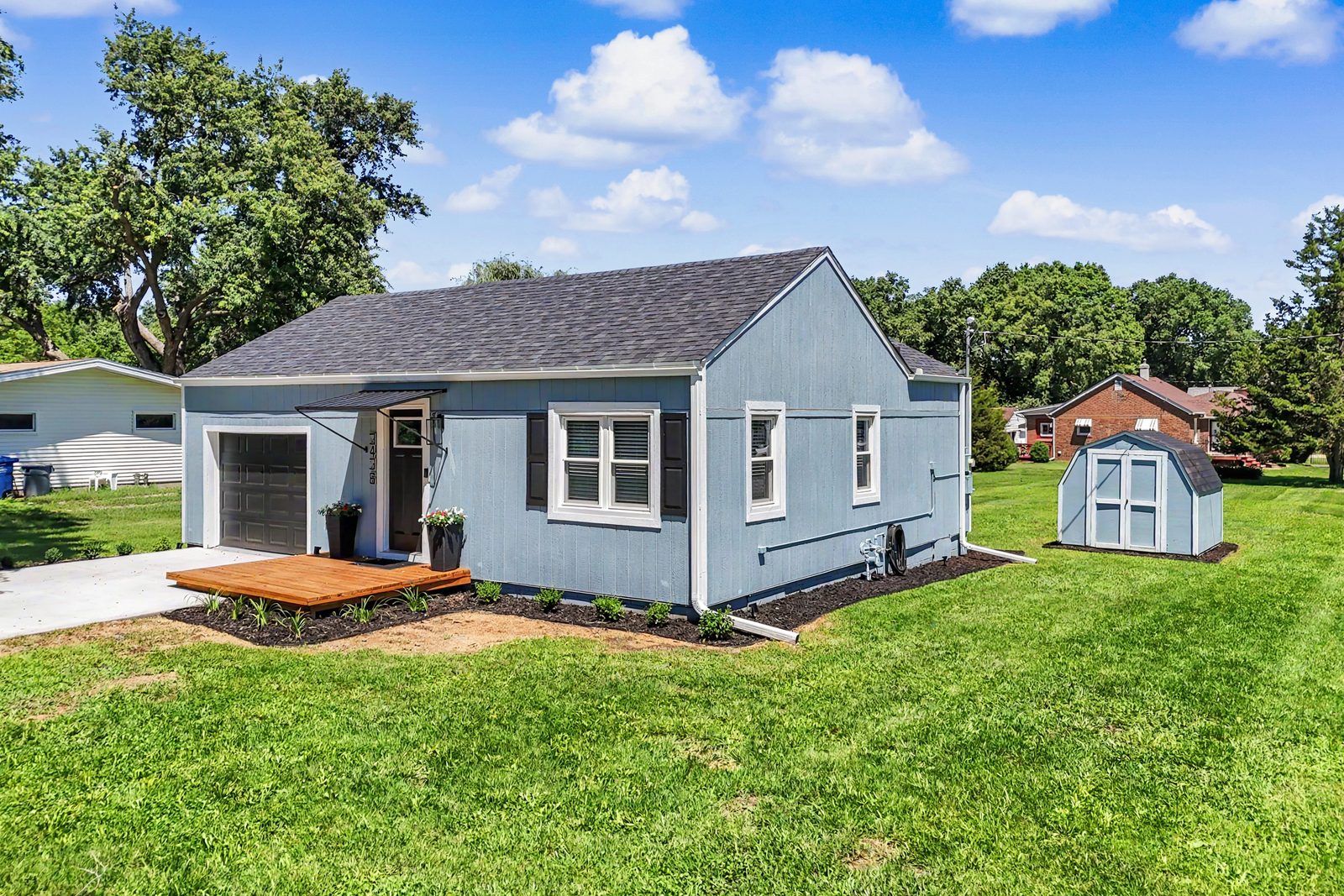 3436 Scott Ave, Des Moines — aerial view of the renovated ranch and corner lot